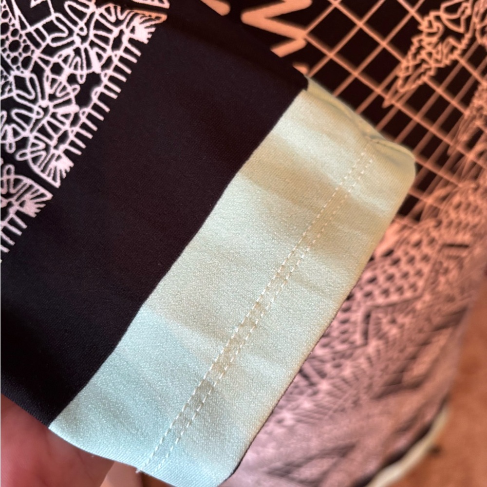Haani Black and White Geometric Midi Dress - Picture 4 of 5